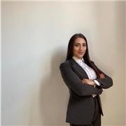 Sono una neolaureata in Sociologia e Criminologia. Il mio interesse rivolto verso la prospettiva sociologica e psicologica mi rende una persona molto attenta con alte capacità di ascolto, comprensione e facilitazione di apprendimento; consentendo all'alli